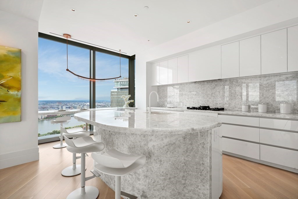 1 Dalton St Unit: 5801/5802