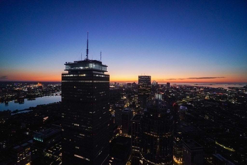 1 Dalton St Unit: 5801/5802