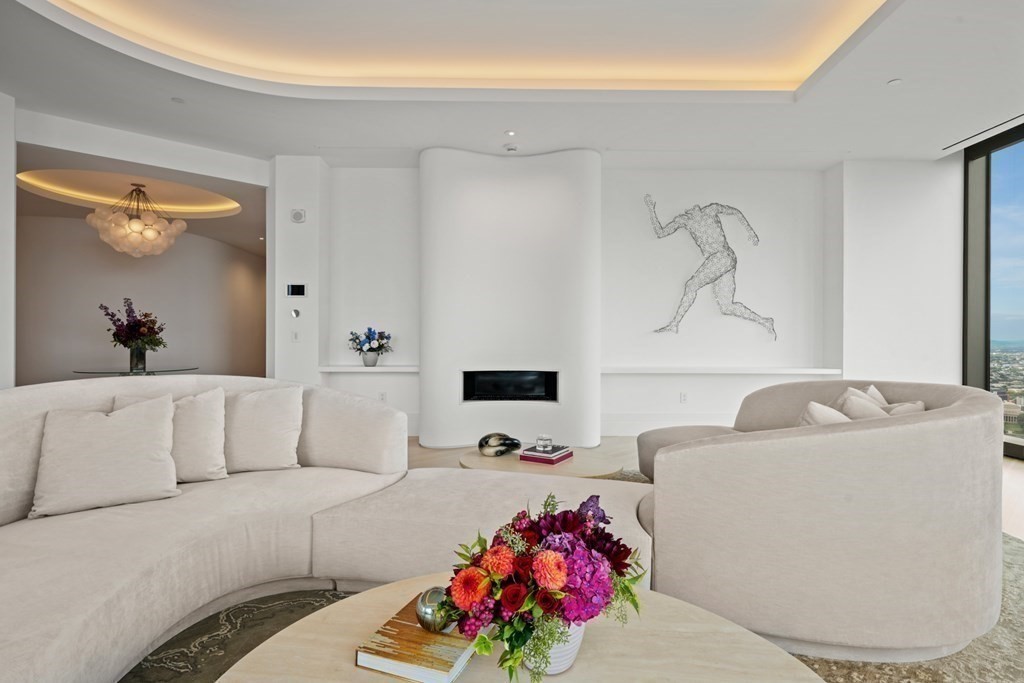 1 Dalton St Unit: 5801/5802