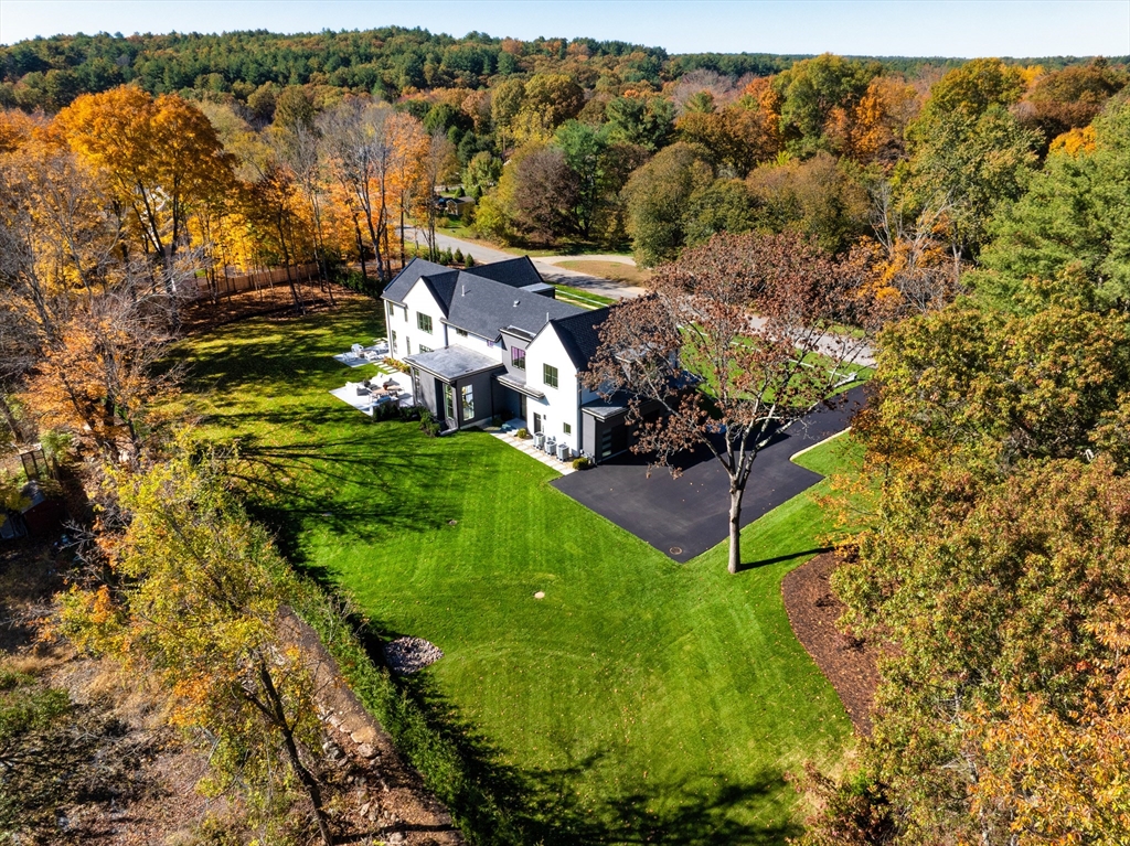 15 Whitney Tavern Road