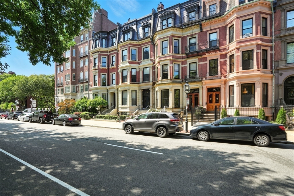 63 Commonwealth Ave # 3