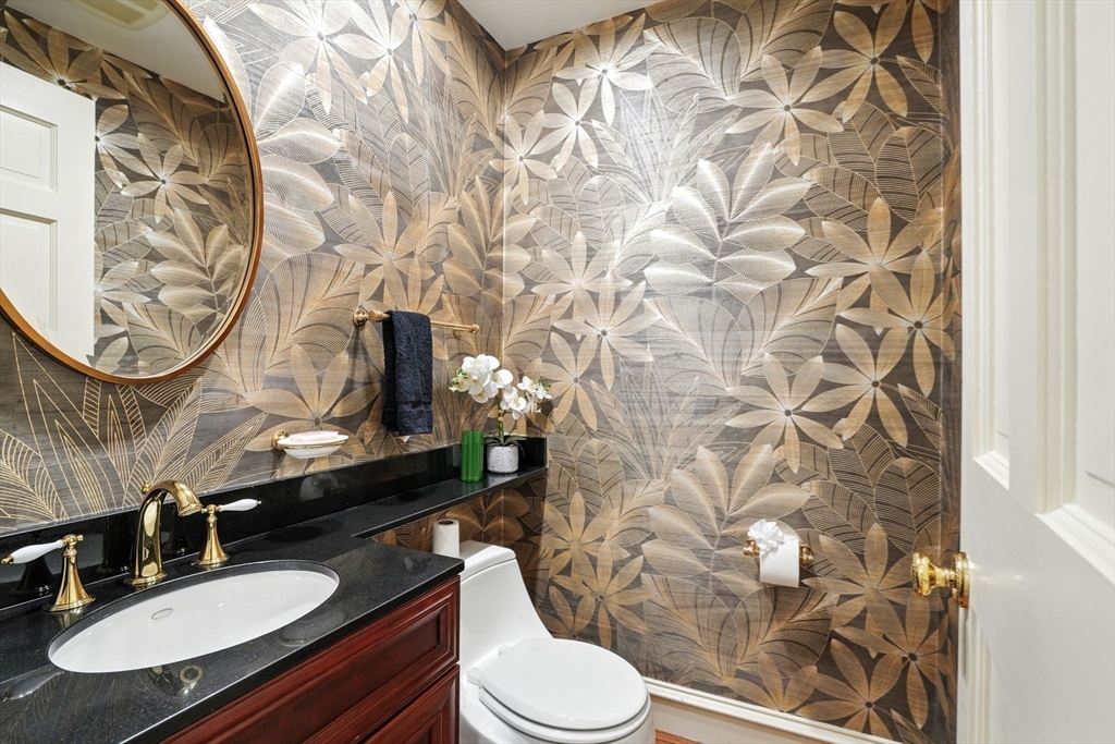 63 Commonwealth Ave # 3