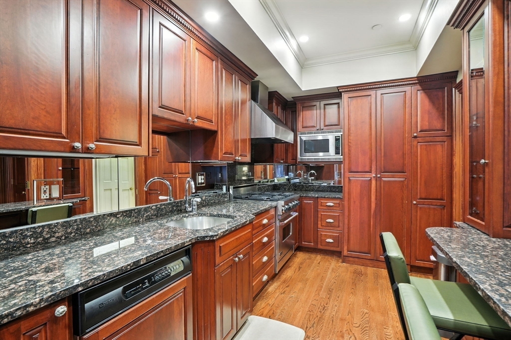 63 Commonwealth Ave # 3