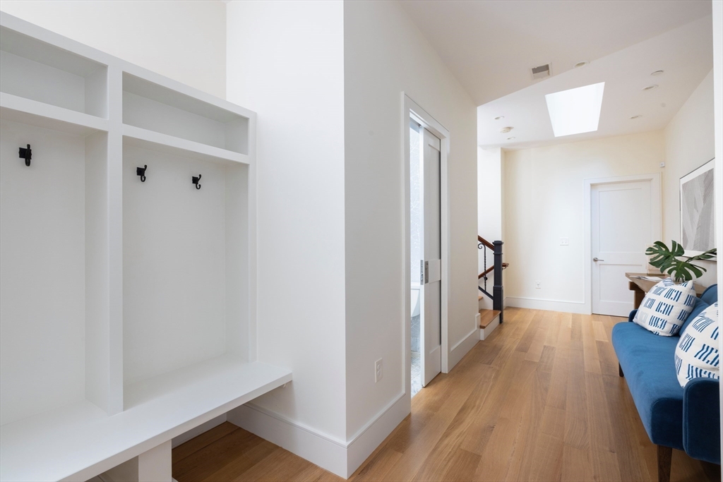 373 Harvard # 1