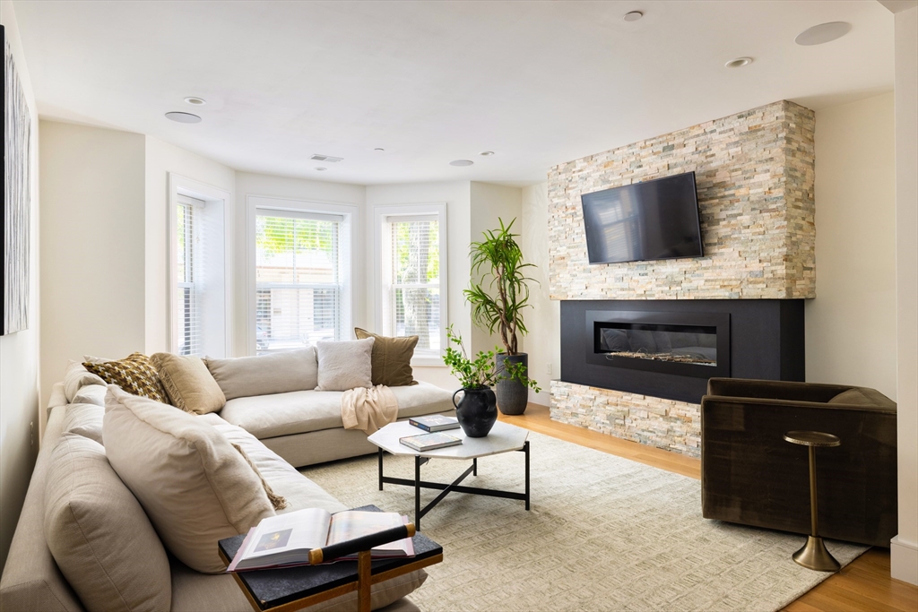 373 Harvard # 1