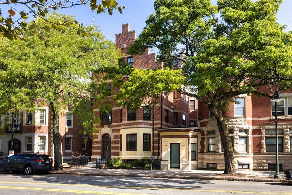373 Harvard # 1