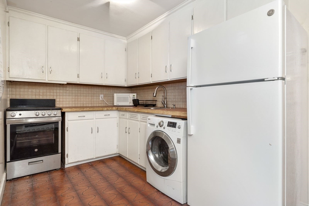 143 Longwood Avenue # 1