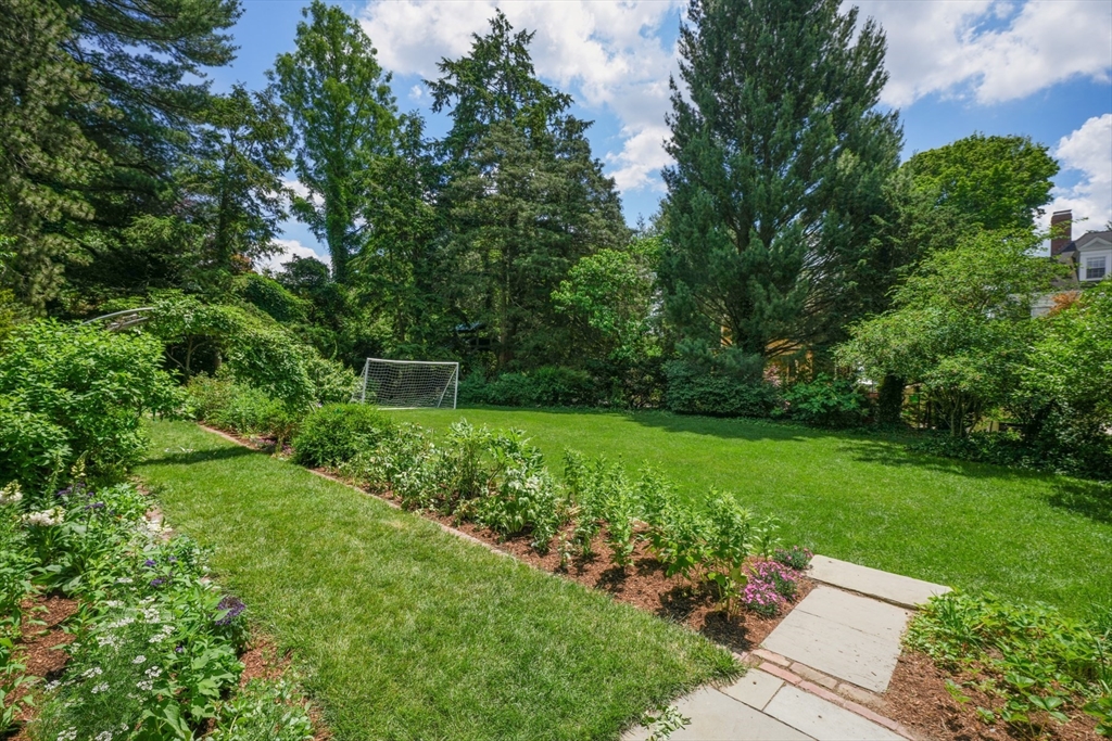 15 Hubbard Park Road
