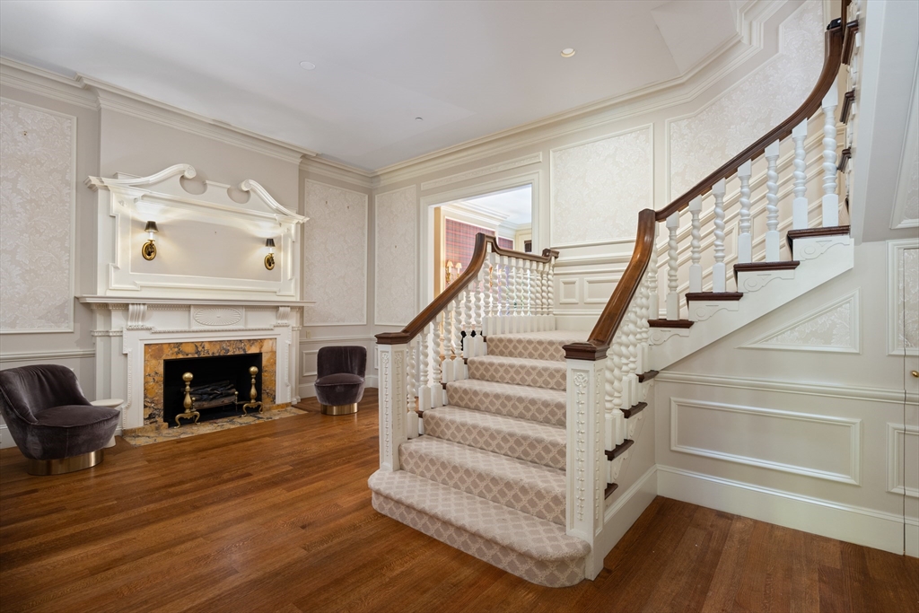 59 Commonwealth Avenue