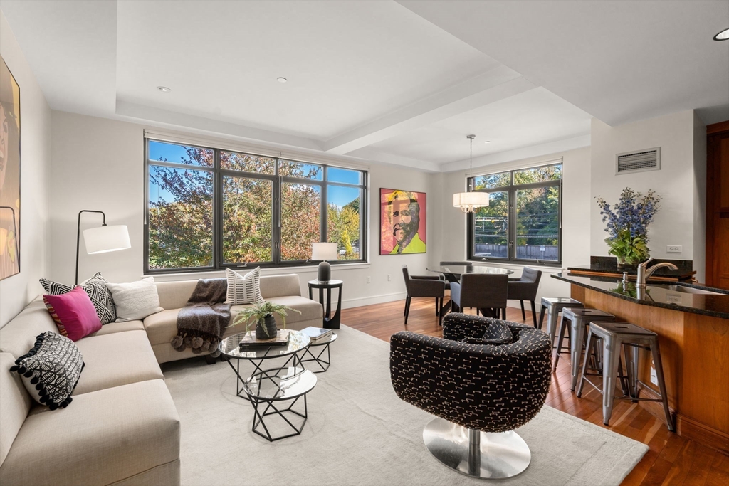 2400 Beacon St # 112