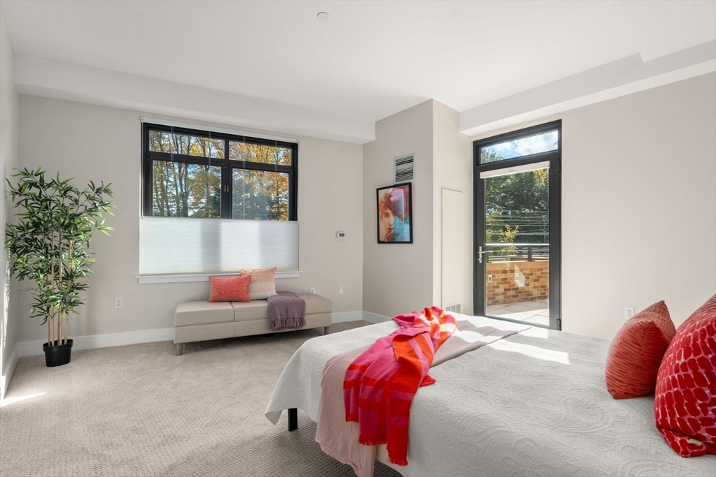 2400 Beacon St # 112