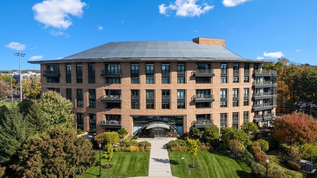 2400 Beacon St # 112