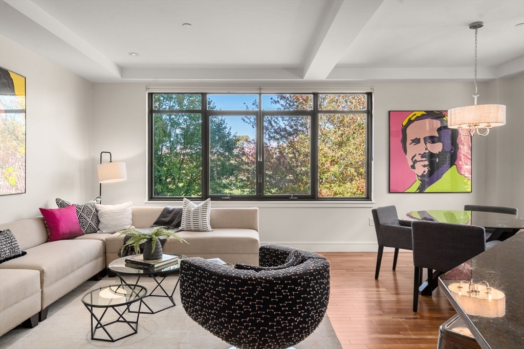 2400 Beacon St # 112