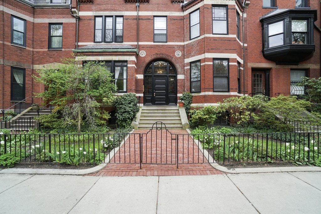 380 Marlborough Street # 4