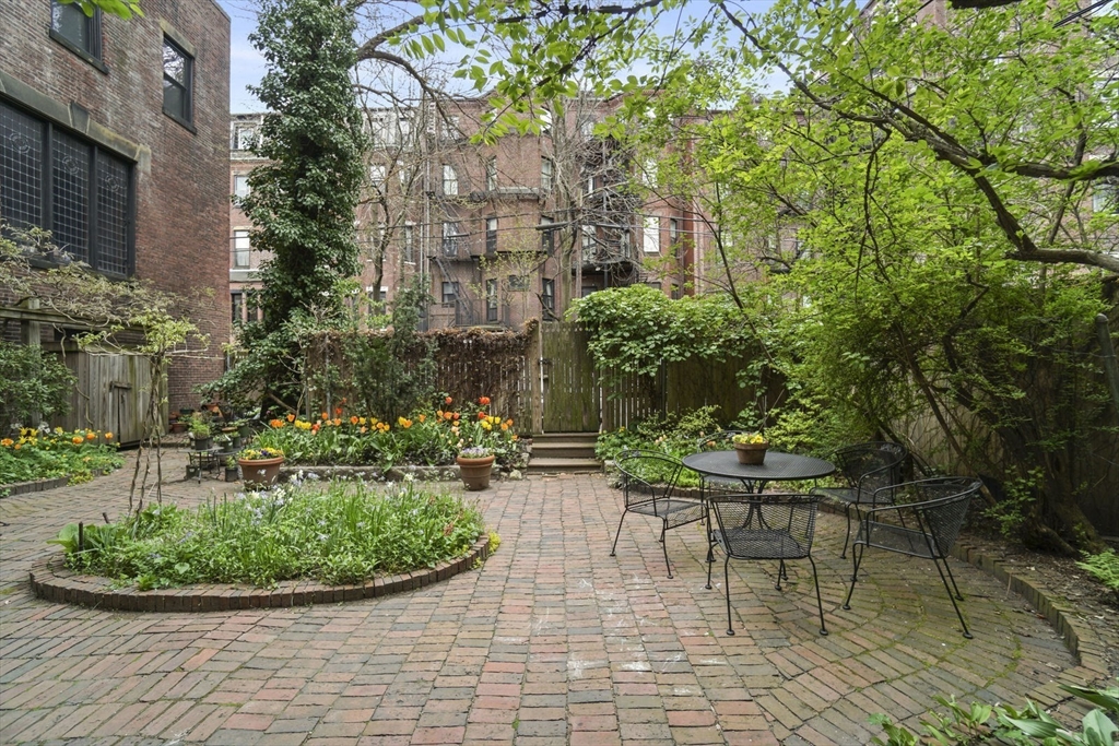 380 Marlborough Street # 4