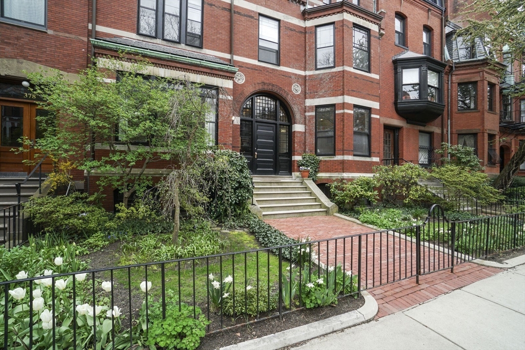 380 Marlborough Street # 4