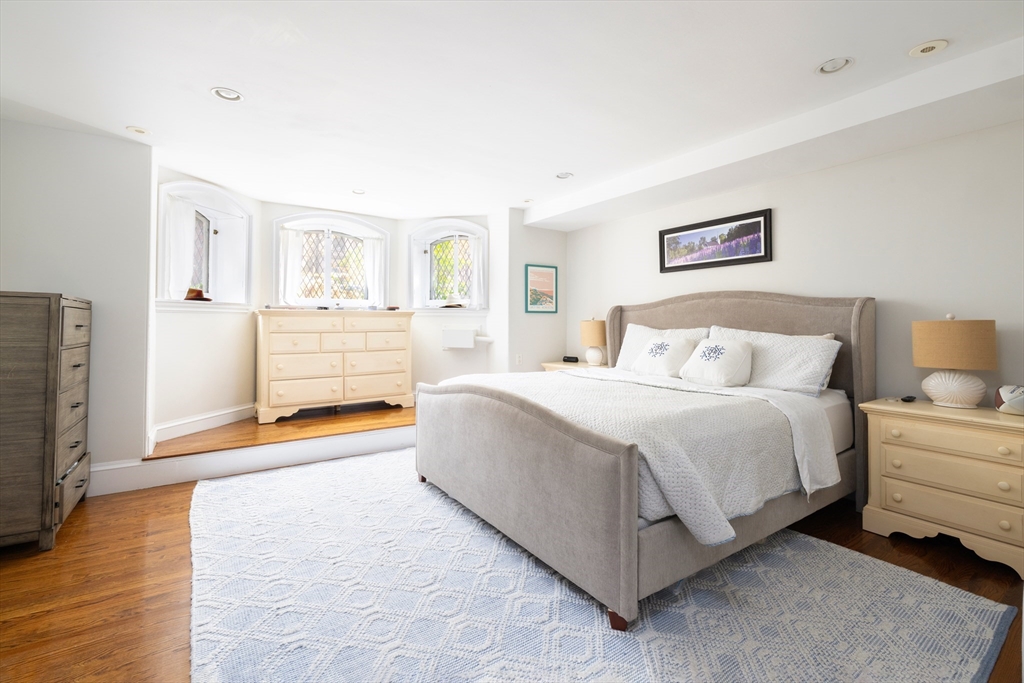 380 Marlborough Street # 4