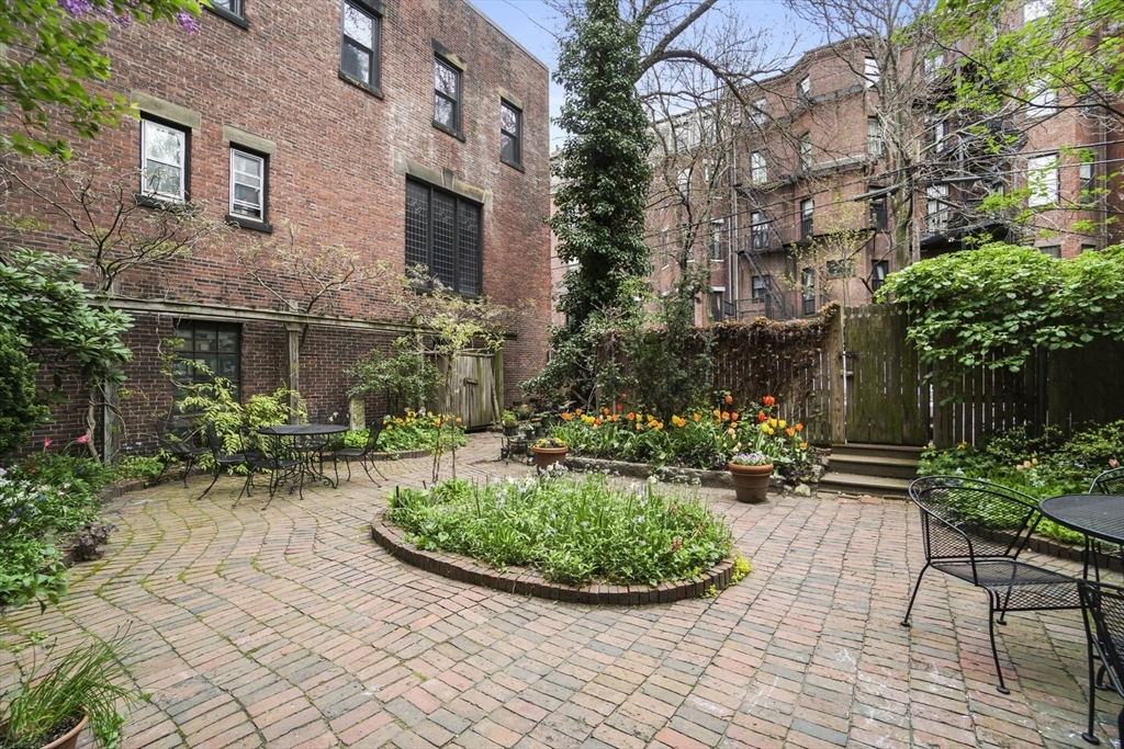 380 Marlborough Street # 4