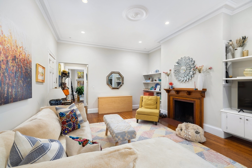 380 Marlborough Street # 4