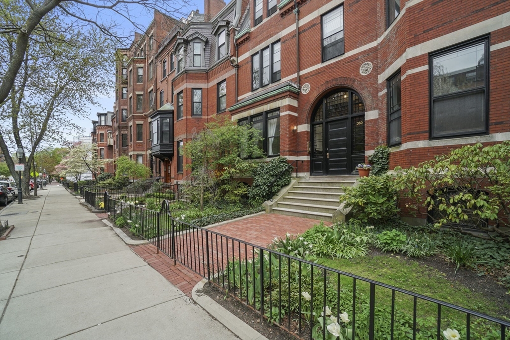 380 Marlborough Street # 4