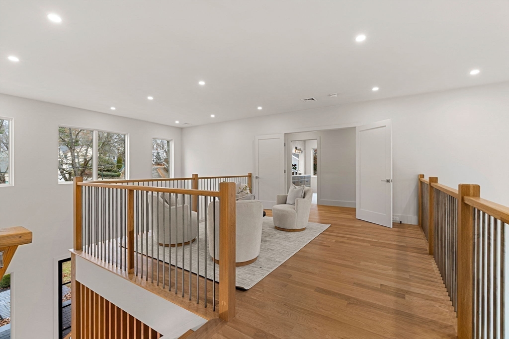 128 Charlemont