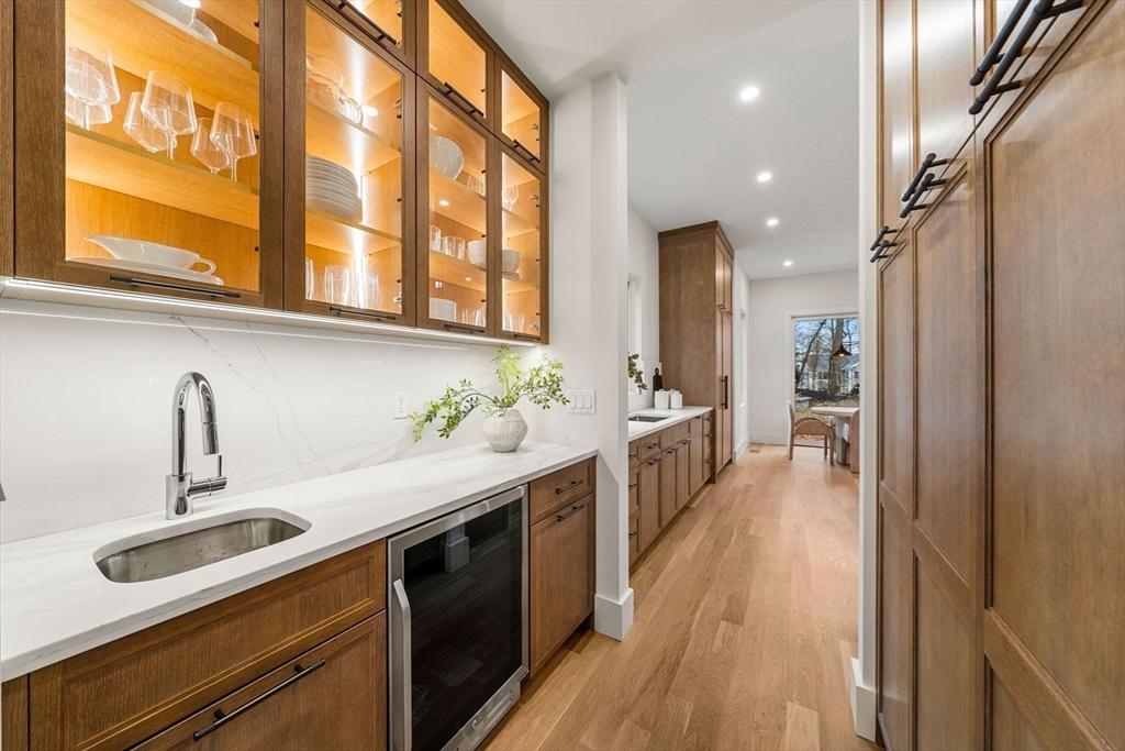 128 Charlemont