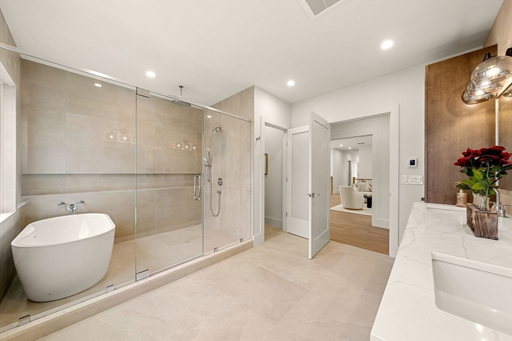 128 Charlemont