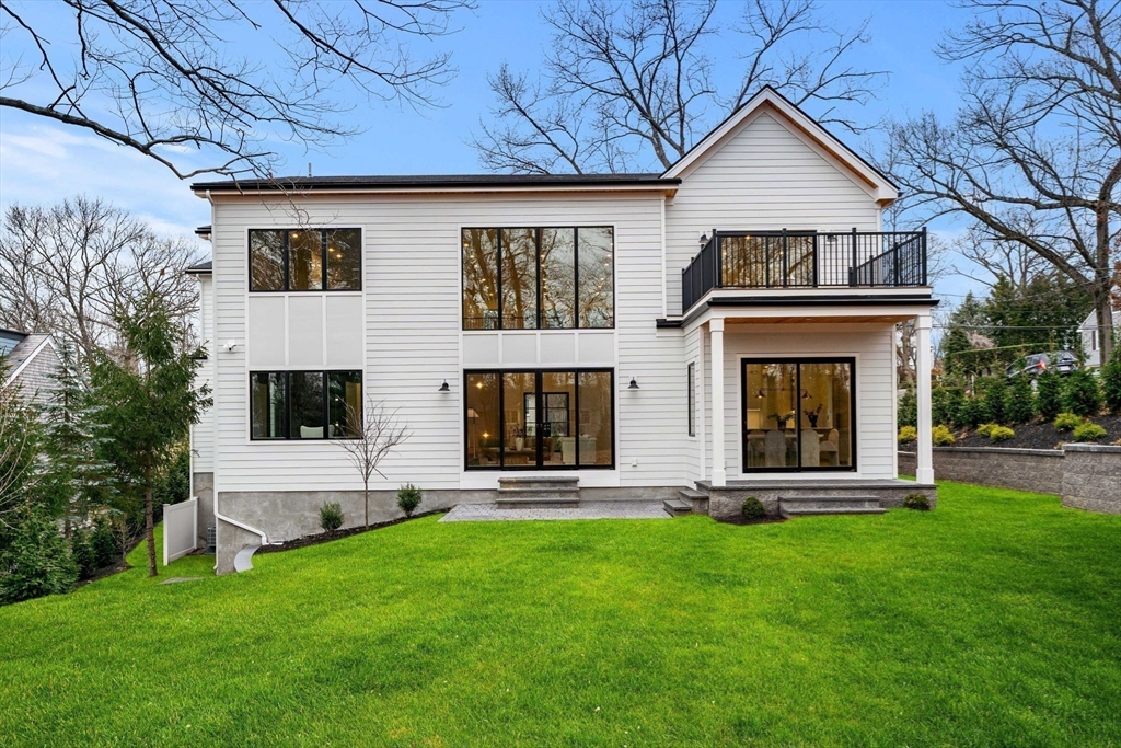 128 Charlemont