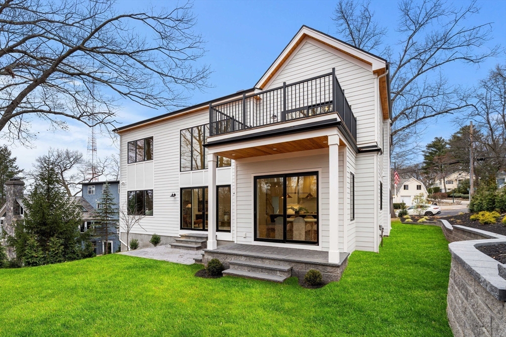 128 Charlemont