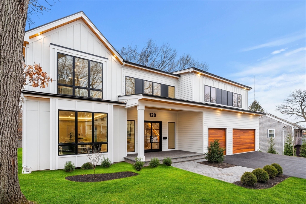 128 Charlemont