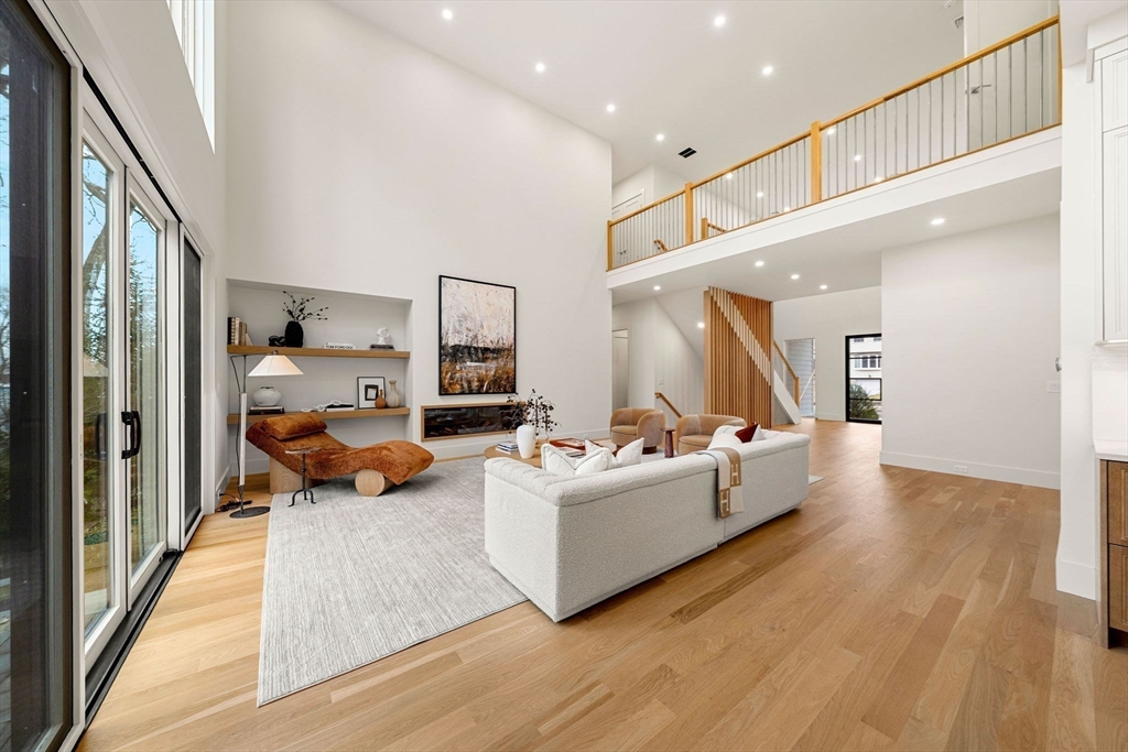 128 Charlemont