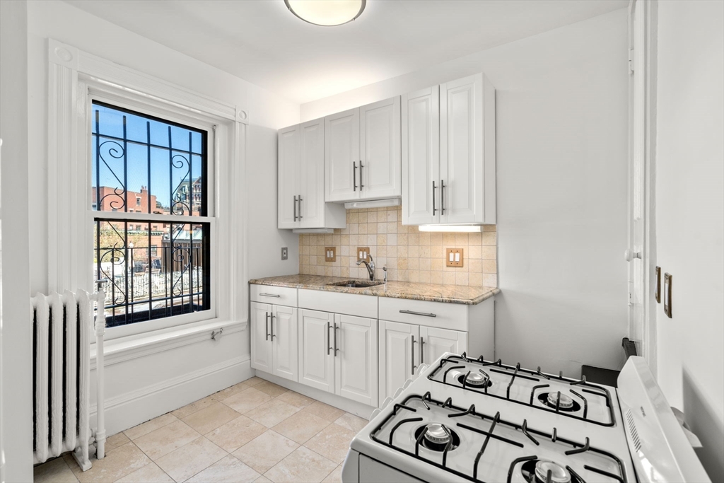 389 Commonwealth Avenue # 4