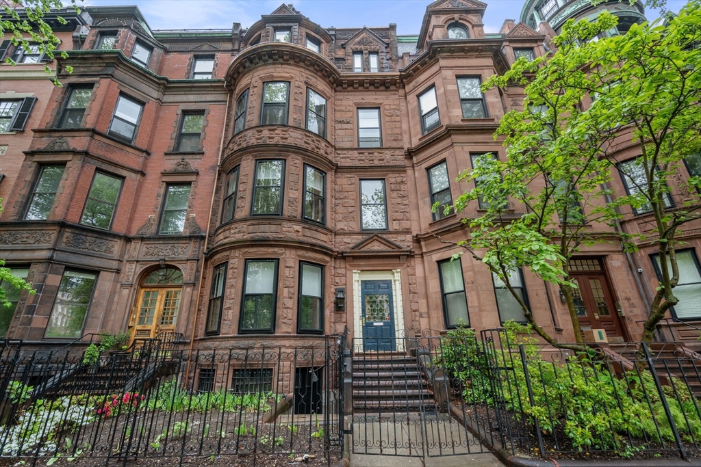 389 Commonwealth Avenue # 4