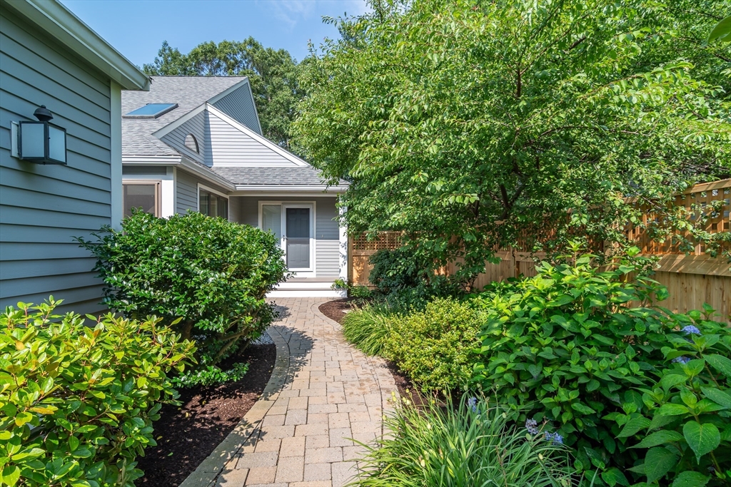 12 Cutting Cross Way # 12