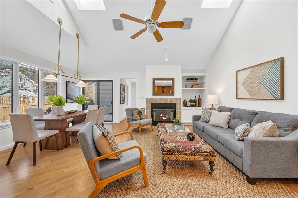 12 Cutting Cross Way # 12