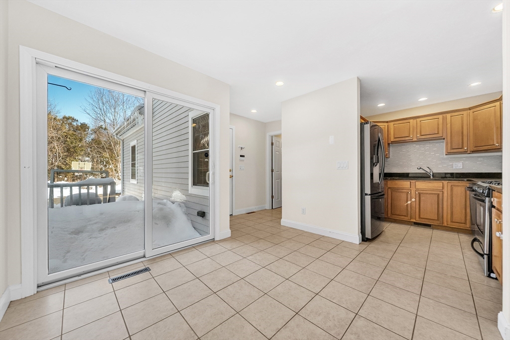 132 Howe St # B