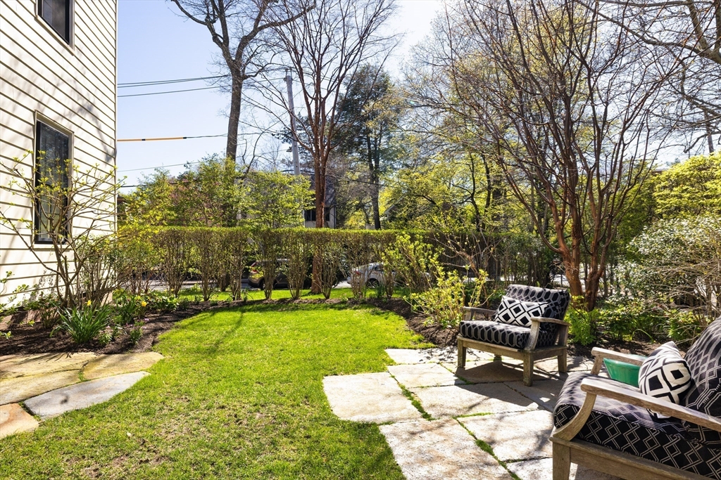 4 Craigie Street # 2