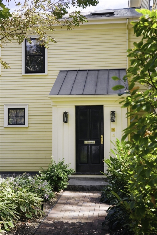 4 Craigie Street # 2
