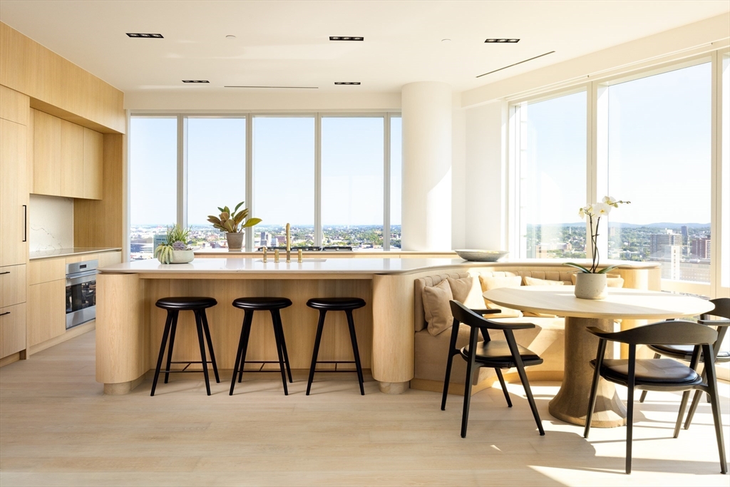 188 Brookline Avenue Unit: 27A/C