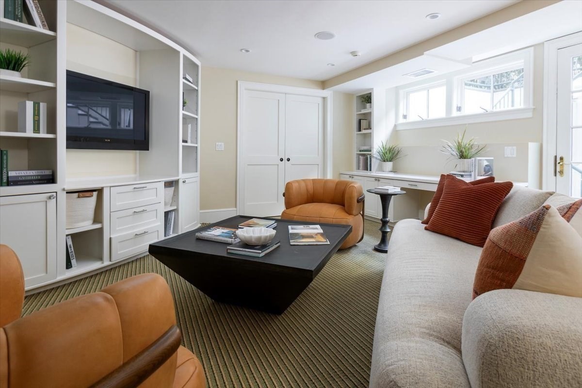 1 Chestnut Place