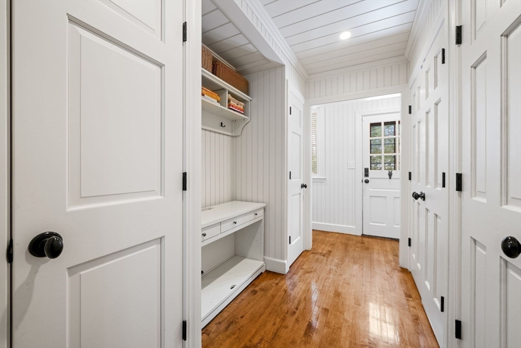 25 Longmeadow Road