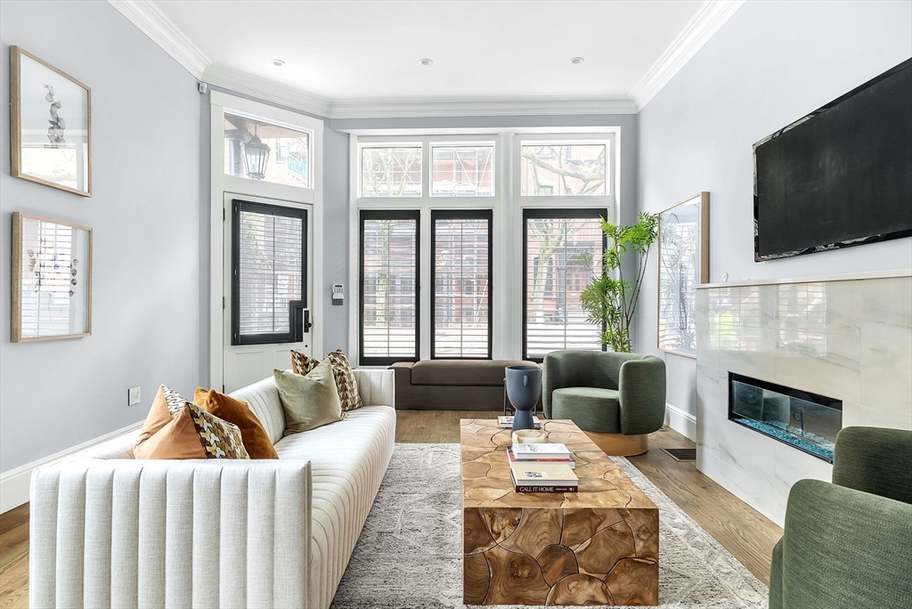 327-329 Shawmut Ave # 1