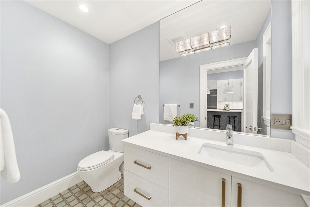 327-329 Shawmut Ave # 1