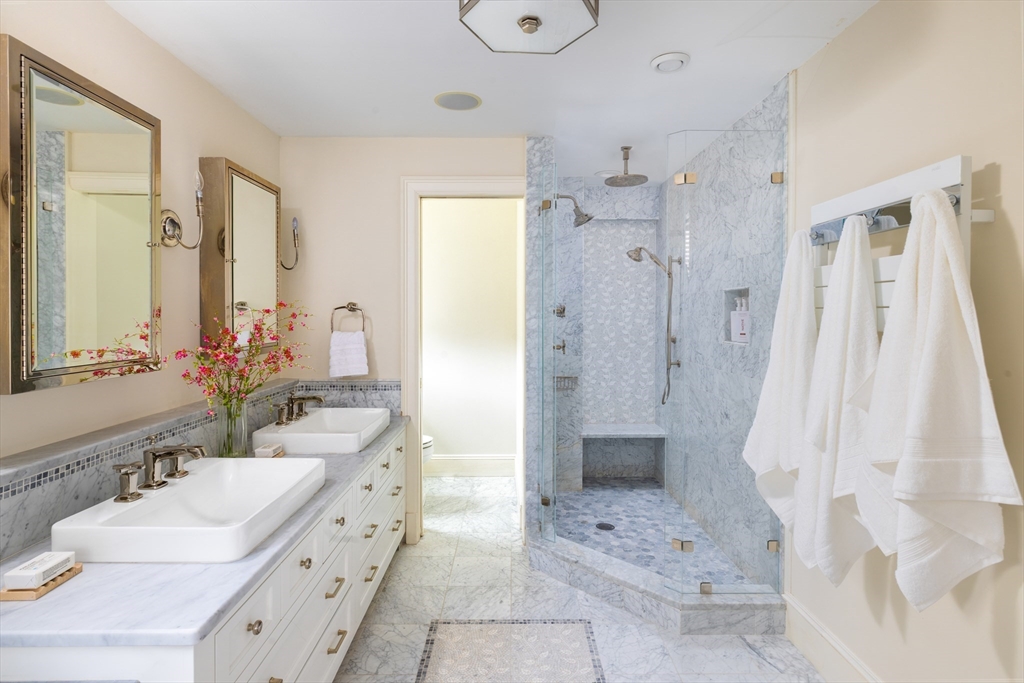 137 Marlborough St # 6