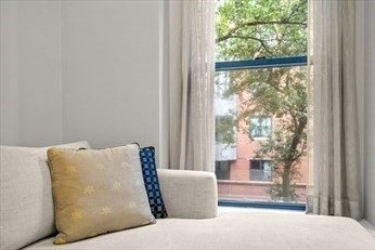 9 Harcourt Street # 304