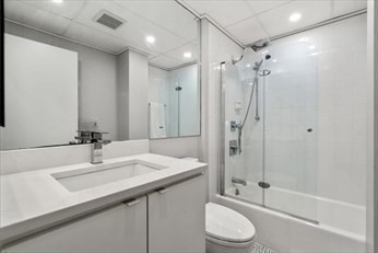 9 Harcourt Street # 304