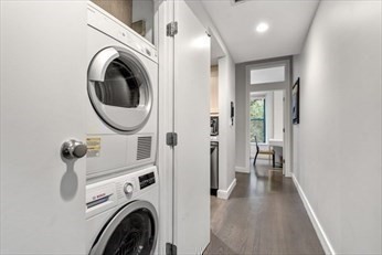 9 Harcourt Street # 304