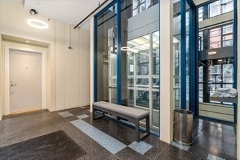 9 Harcourt Street # 304