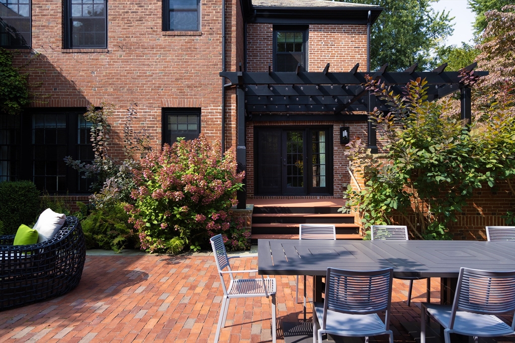 39 Worthington Rd