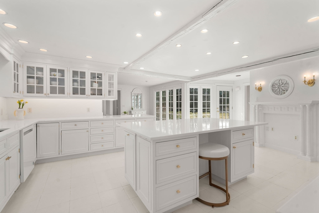 85 Strawberry Hill St